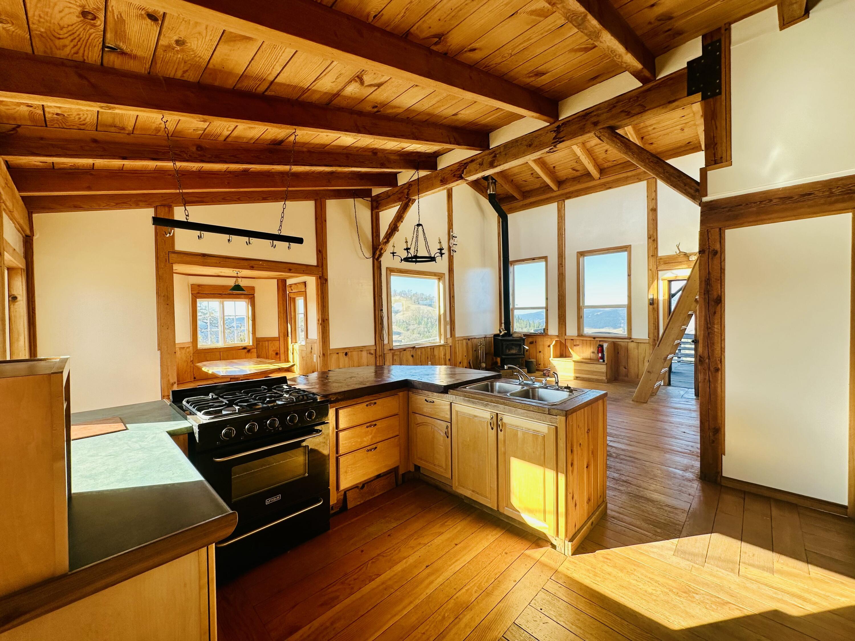 40 Wool Mountain Road Zenia, CA 95595 - Photo 13 of 62 tempImageRkWXit