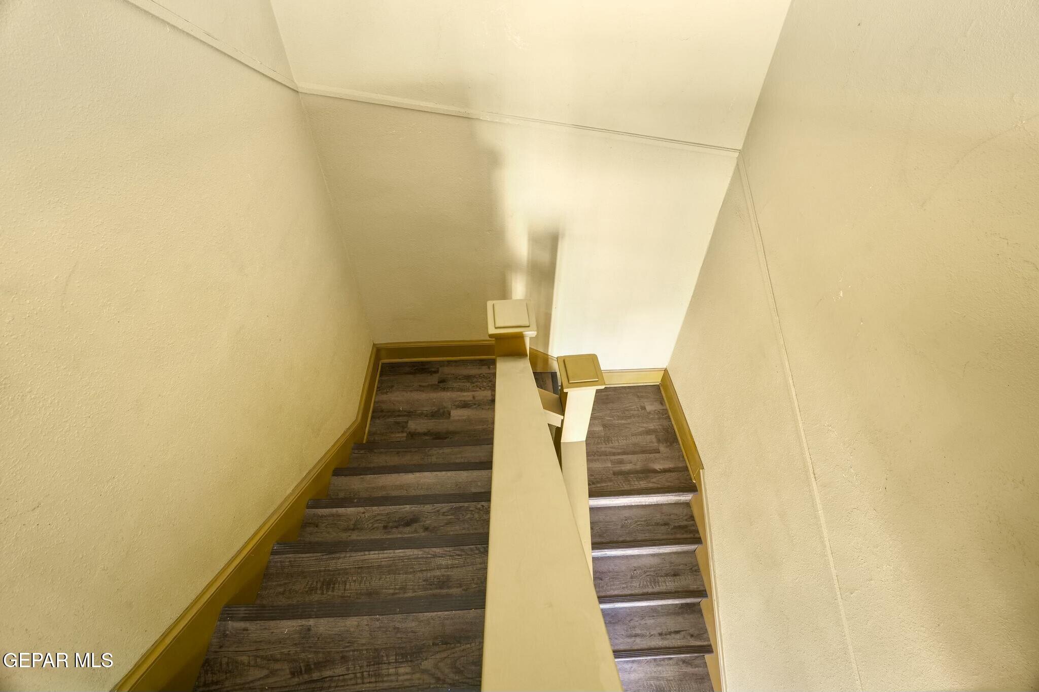 500 Fewel Street, Unit A & B El Paso, TX 79902 - Photo 32 of 61 a view of entryway with wooden floor