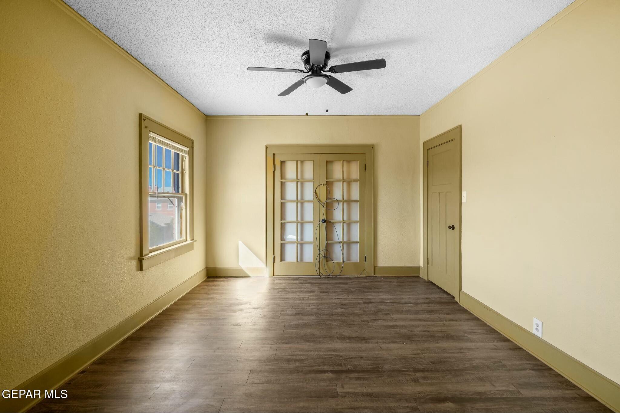 500 Fewel Street, Unit A & B El Paso, TX 79902 - Photo 35 of 61 a view of an empty room with a window
