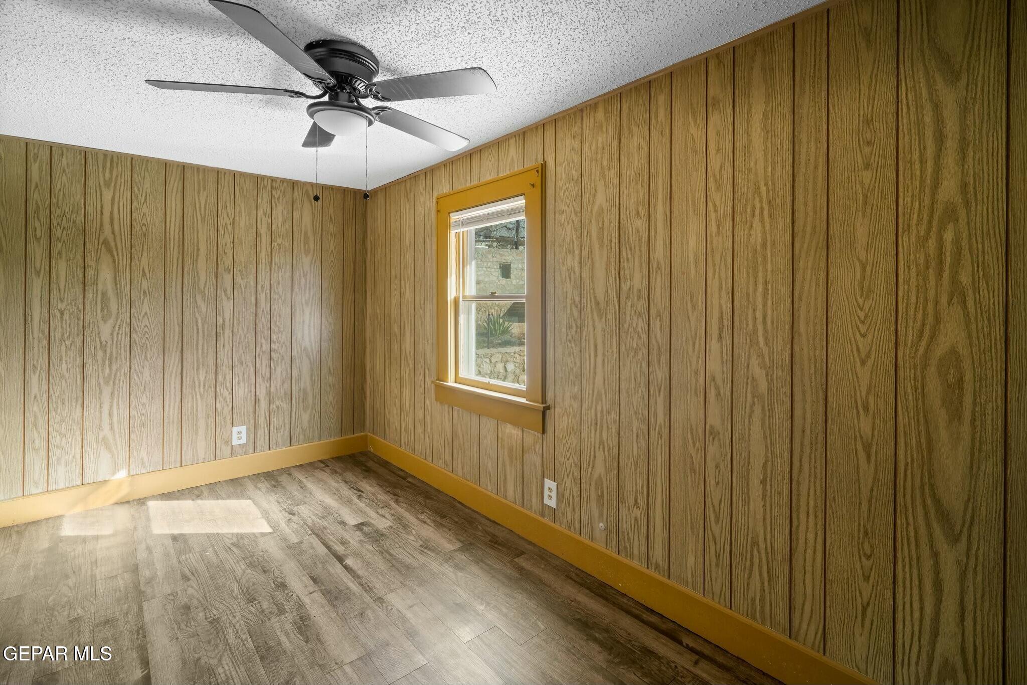 500 Fewel Street, Unit A & B El Paso, TX 79902 - Photo 44 of 61 a view of an empty room with a window