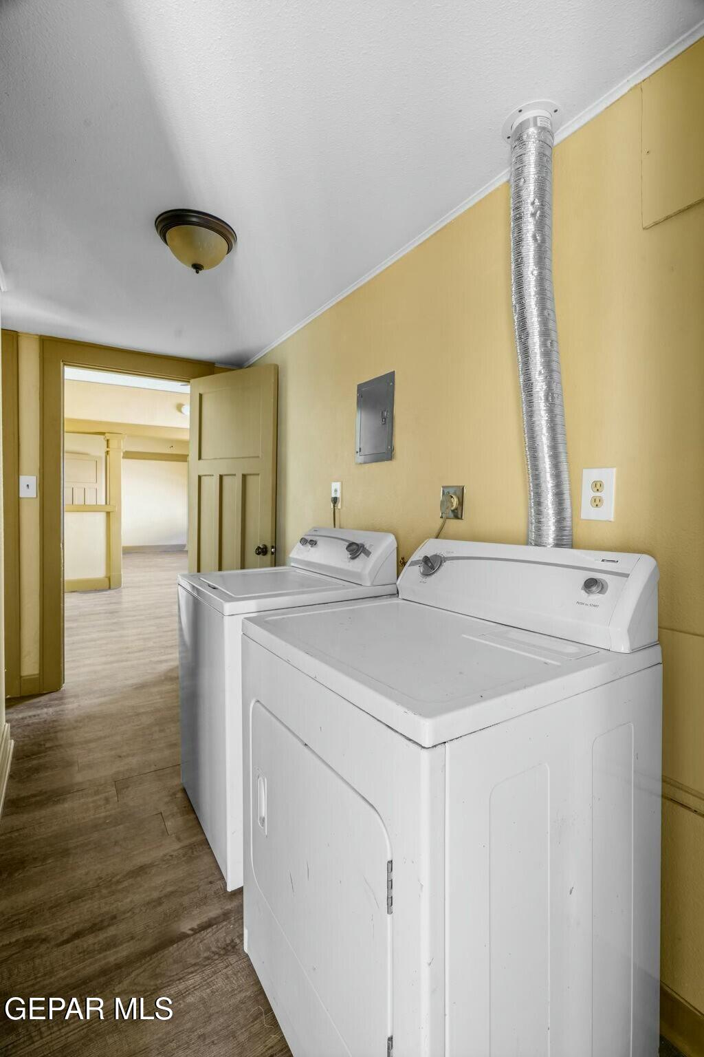 500 Fewel Street, Unit A & B El Paso, TX 79902 - Photo 46 of 61 a bathroom with a sink and a mirror
