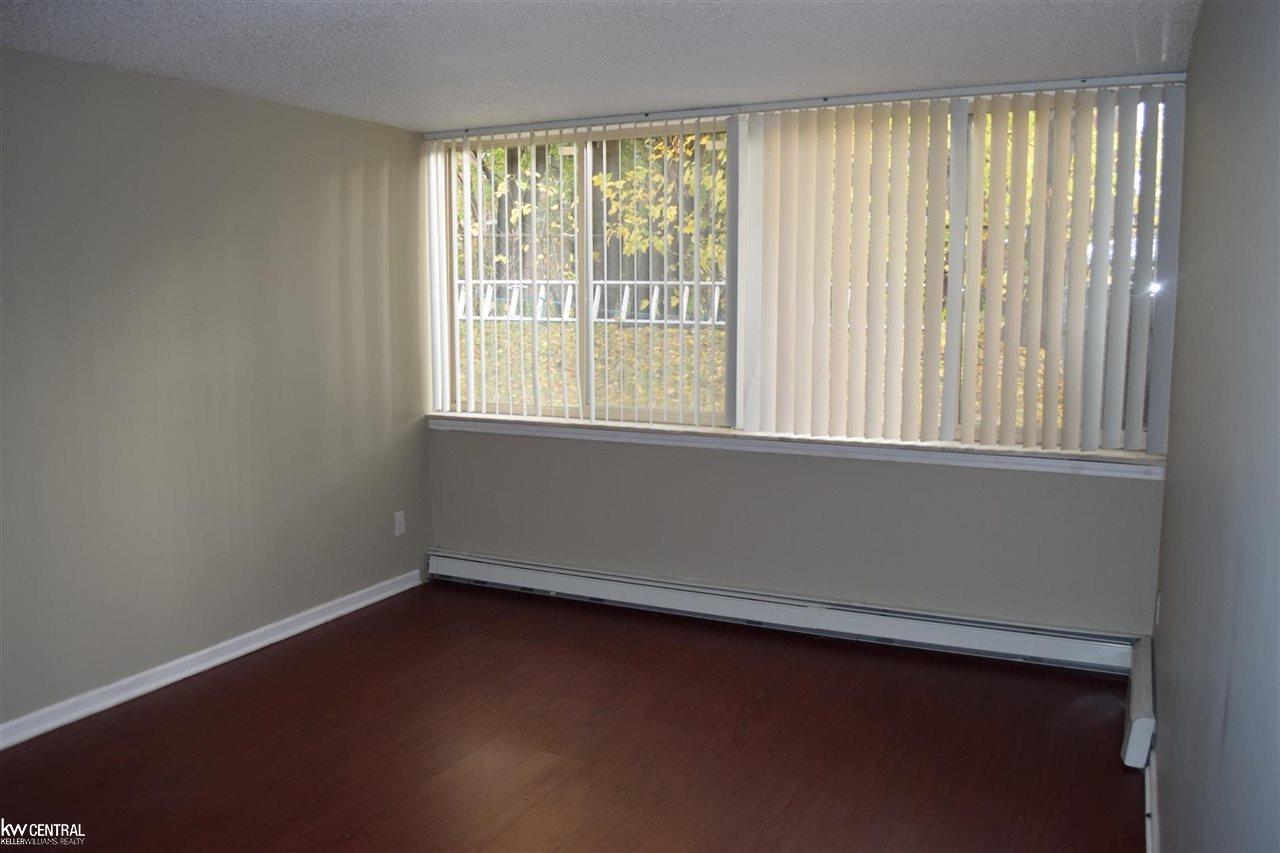 14570 Greenfield Road Detroit, MI 48227 - Photo 21 of 31 31346563-20.JPG