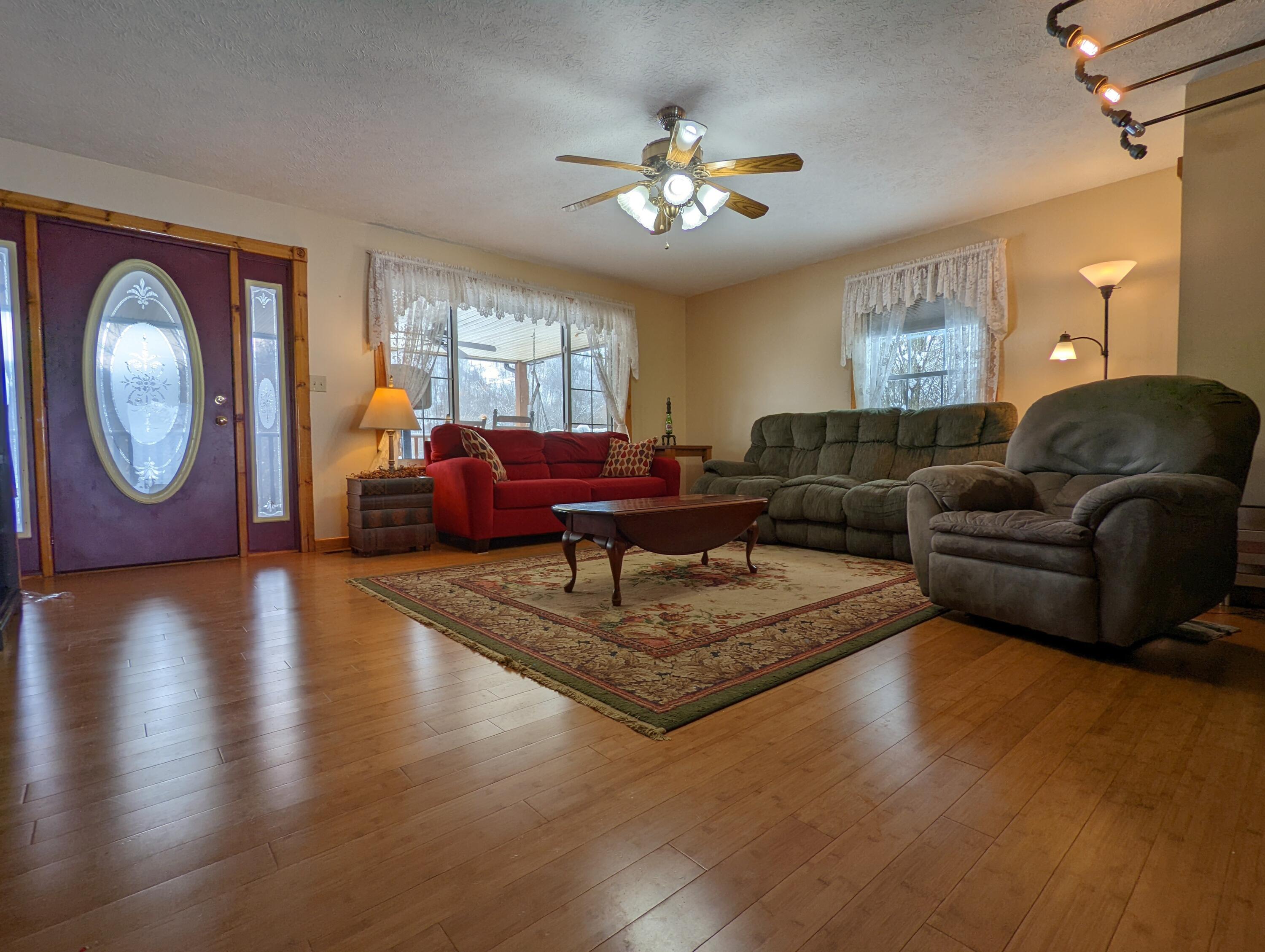 3970 Crooked Creek Road Irvine, KY 40336 - Photo 6 of 39 Living room!