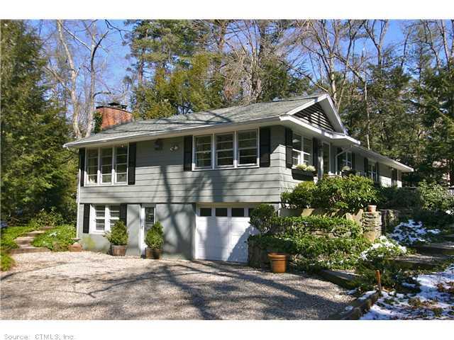 124 Wellington Heights Road Avon, CT 06001 - Photo 1 of 1 Exterior Front.