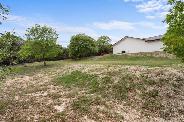 128 Ridge Grove Road Kerrville, TX 78028 - Photo 28 of 31