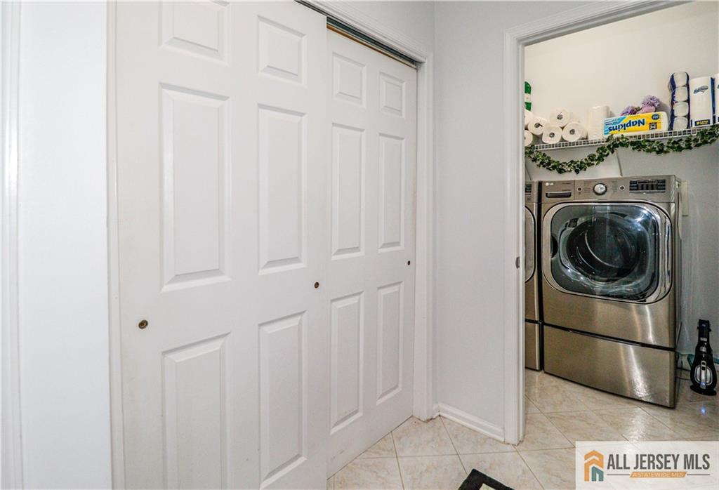 11 Markham Circle Old Bridge, NJ 08857 - Photo 16 of 61