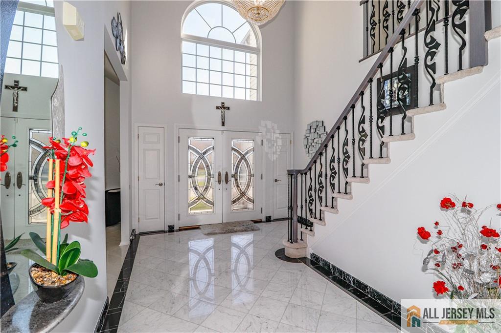 11 Markham Circle Old Bridge, NJ 08857 - Photo 17 of 61 a view of entryway with a flower pot and a living room
