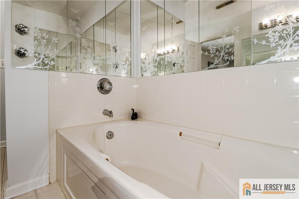 11 Markham Circle Old Bridge, NJ 08857 - Photo 22 of 61