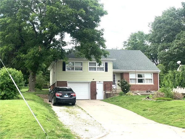 $184,900 | 600 East 6th Street, Pana, IL 62557