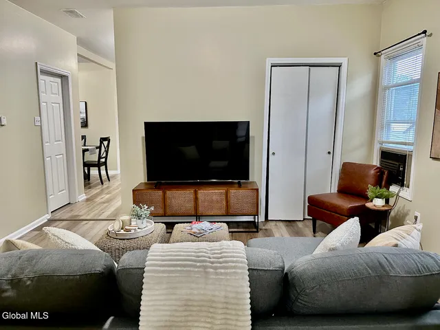 $769,900 | 74 Walnut Street, Saratoga Springs, NY 12866