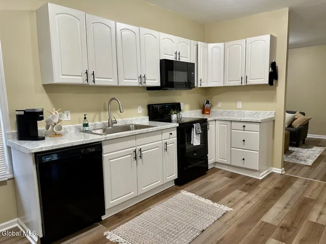 $769,900 | 74 Walnut Street, Saratoga Springs, NY 12866