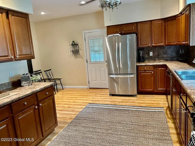 $769,900 | 74 Walnut Street, Saratoga Springs, NY 12866