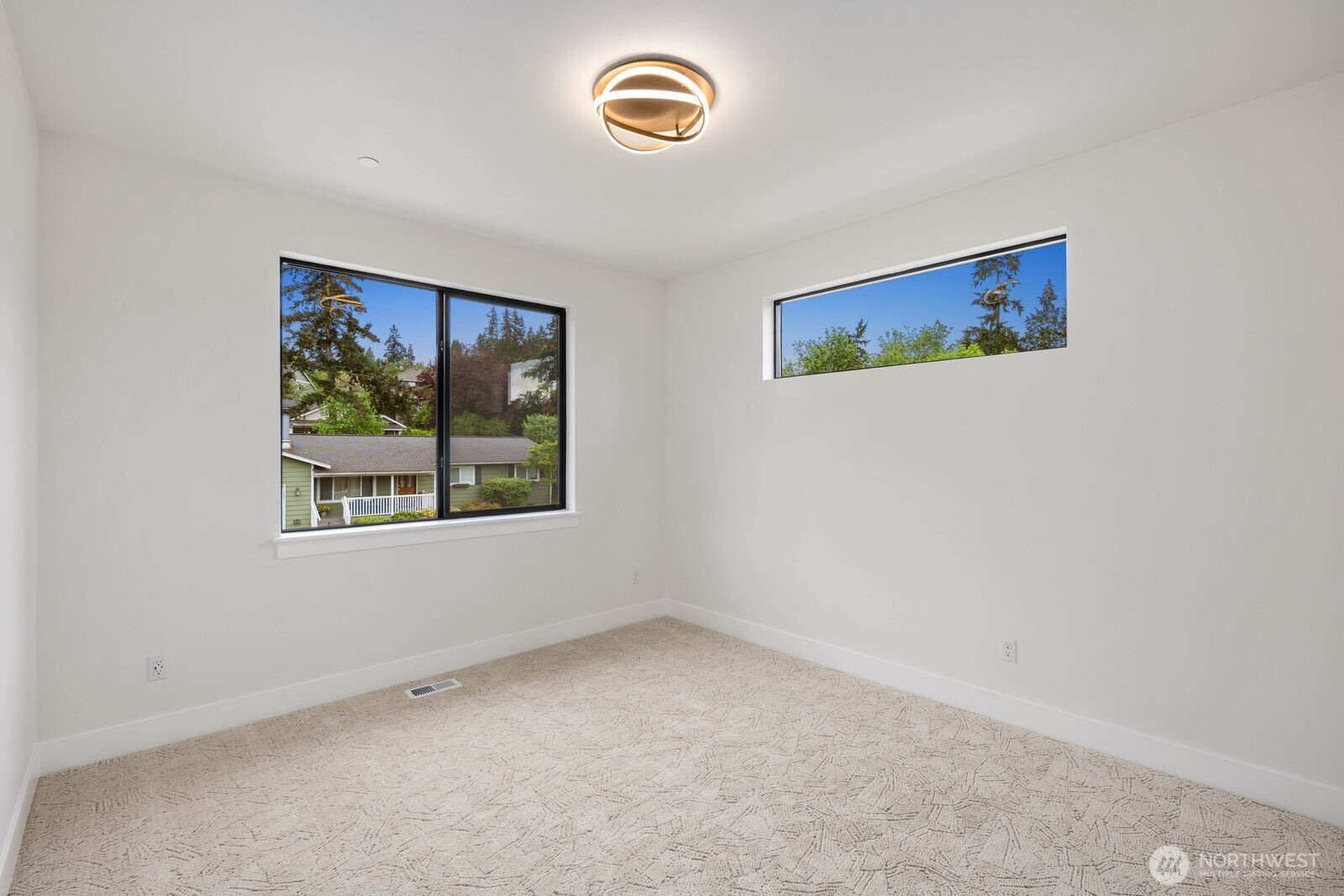 16219 Simonds Road Northeast Kenmore, WA 98028 - Photo 30 of 38