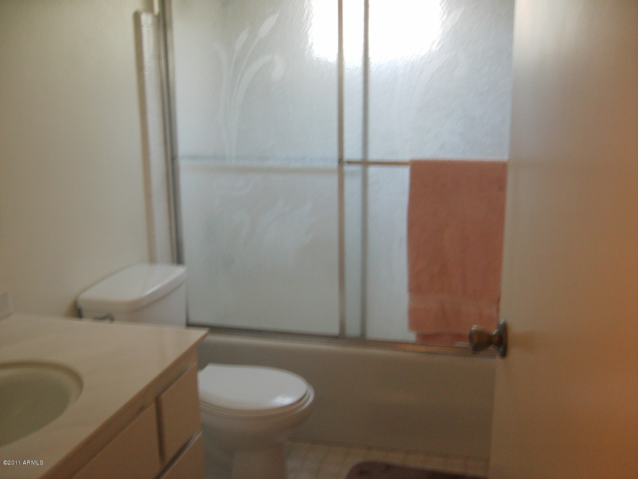 4015 West Redfield Road Phoenix, AZ 85053 - Photo 11 of 15 BATHROOM 2