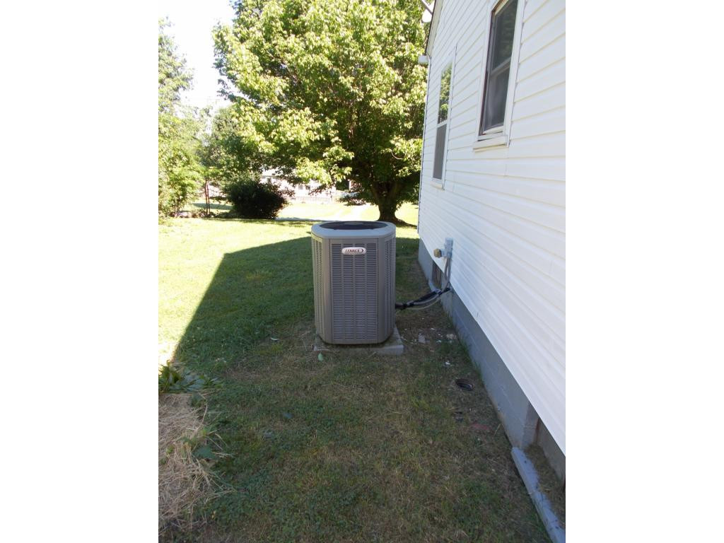 136 Powell Street Greeneville, TN 37745 - Photo 18 of 18 Photo 18