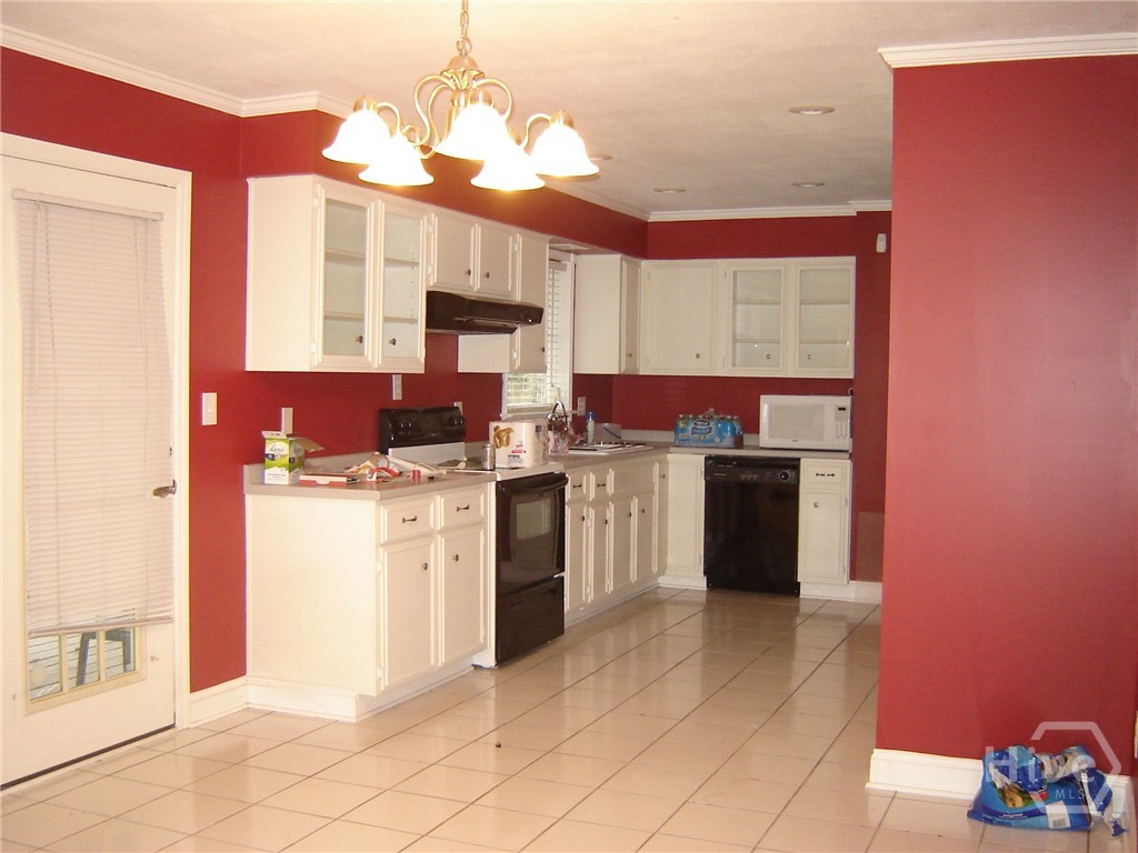 633 Valleybrook Road Savannah, GA 31419 - Photo 4 of 16 Kitchen