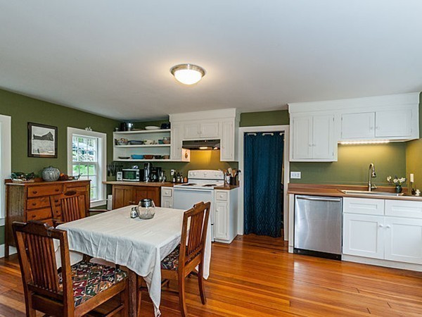 19 Brooks Road Lincoln, MA 01773 - Photo 14 of 30 Gallery Image 14