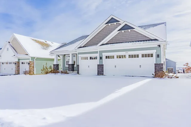 $2,995 | 143 X Nutmeg Circle, Carver, MN 55315