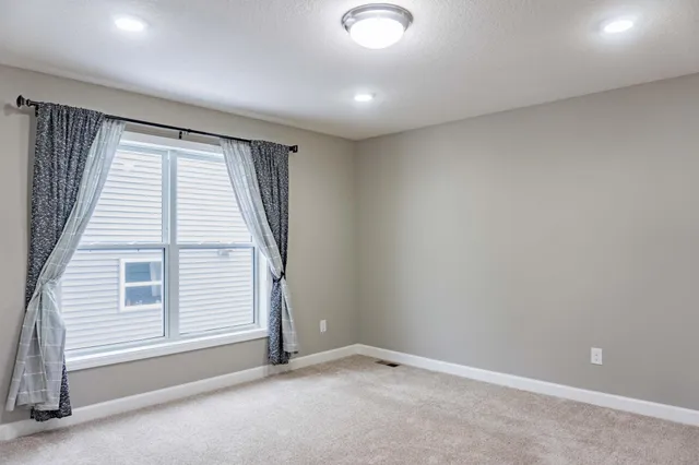 $2,995 | 143 X Nutmeg Circle, Carver, MN 55315