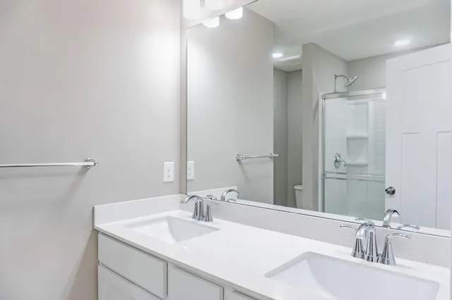 $2,995 | 143 X Nutmeg Circle, Carver, MN 55315