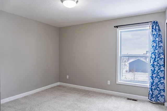 $2,995 | 143 X Nutmeg Circle, Carver, MN 55315