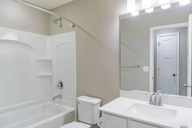 $2,995 | 143 X Nutmeg Circle, Carver, MN 55315