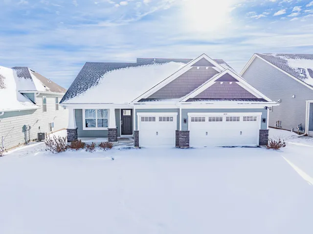 $2,995 | 143 X Nutmeg Circle, Carver, MN 55315