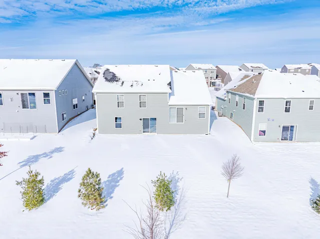 $2,995 | 143 X Nutmeg Circle, Carver, MN 55315