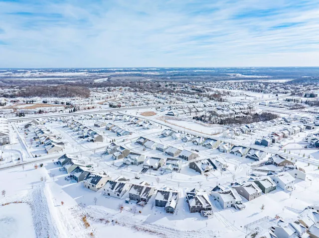 $2,995 | 143 X Nutmeg Circle, Carver, MN 55315