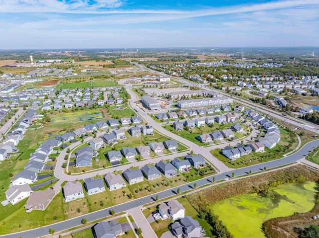 $2,995 | 143 X Nutmeg Circle, Carver, MN 55315