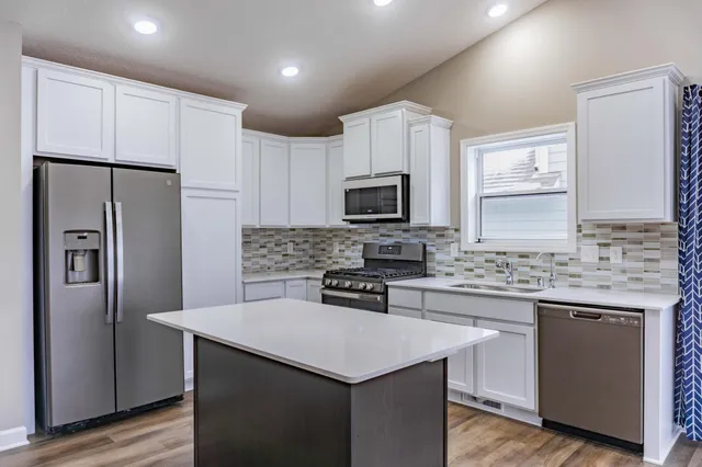 $2,995 | 143 X Nutmeg Circle, Carver, MN 55315