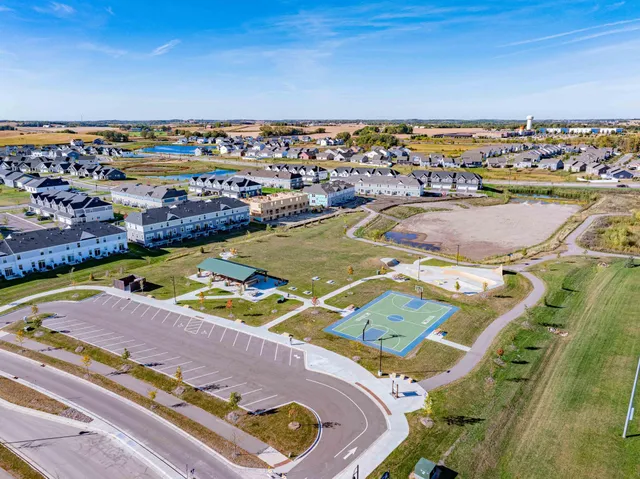 $2,995 | 143 X Nutmeg Circle, Carver, MN 55315