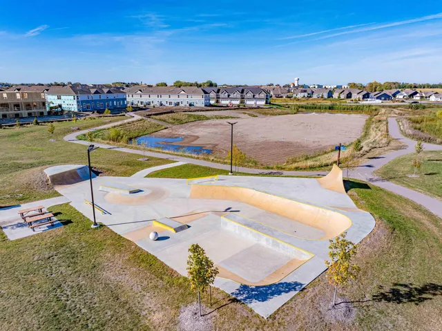 $2,995 | 143 X Nutmeg Circle, Carver, MN 55315