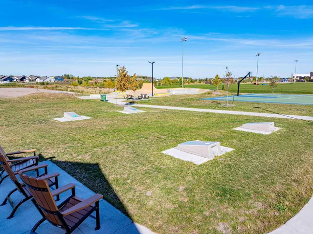 $2,995 | 143 X Nutmeg Circle, Carver, MN 55315