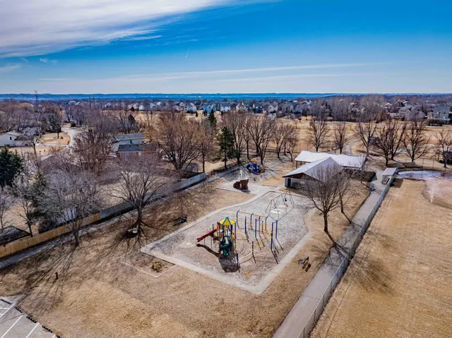 $2,995 | 143 X Nutmeg Circle, Carver, MN 55315