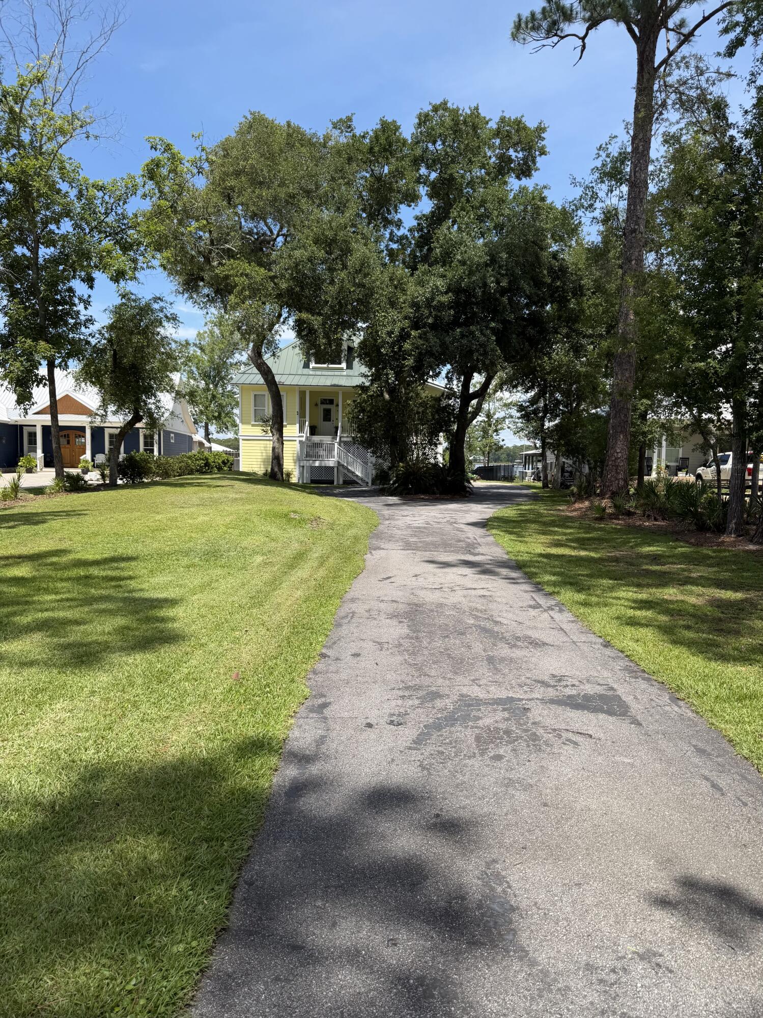 1422 Lagrange Road Freeport, FL 32439 - Photo 3 of 96 driveway leading up to the home