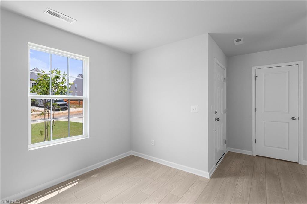 111 Primrose Street King, NC 27021 - Photo 5 of 28