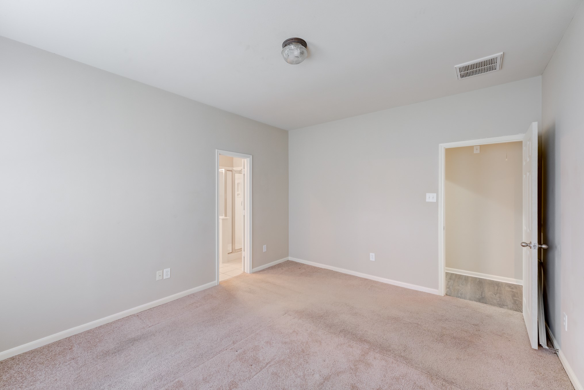 6839 Tammany Manor Lane Spring, TX 77379 - Photo 15 of 25 Primary bedroom