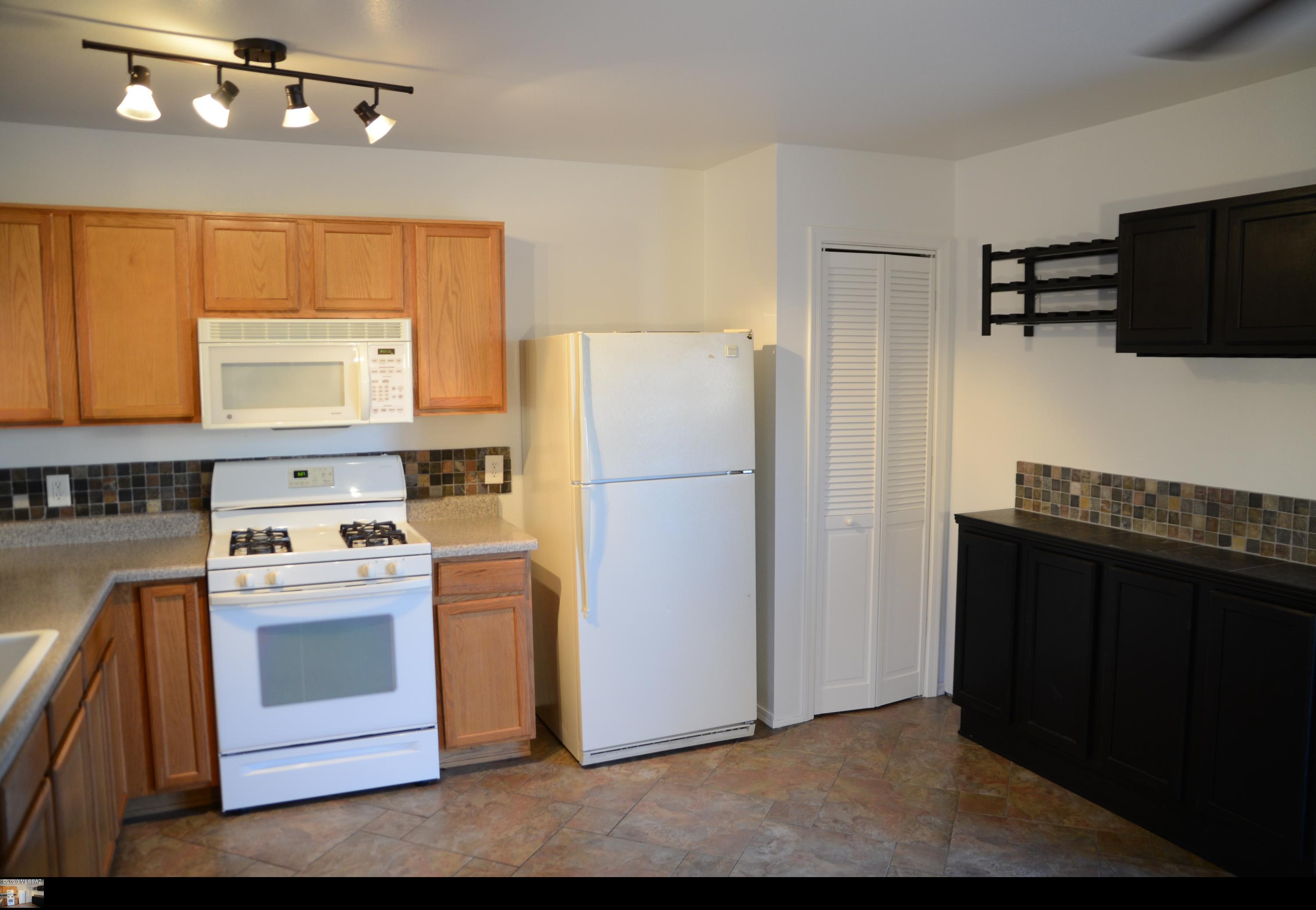 3853 East Eventide Street Tucson, AZ 85706 - Photo 8 of 16