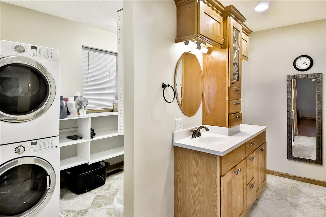 5776 Daysville Road Oregon, IL 61061 - Photo 29 of 34 a bathroom with a sink and a mirror
