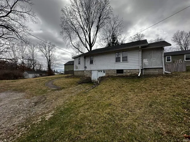 $1,350 | 2607 South Rockport Road, Bloomington, IN 47403