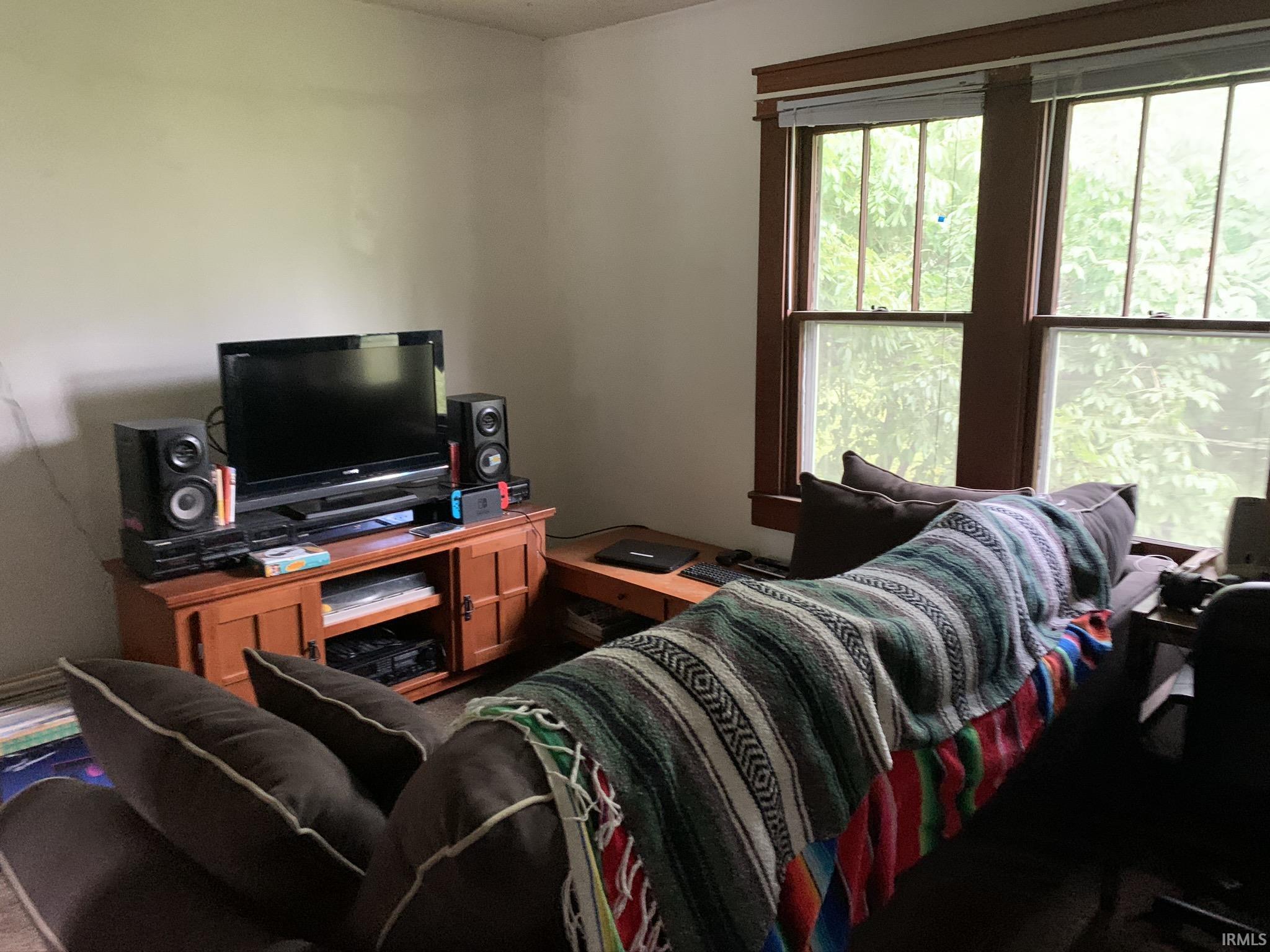 2607 South Rockport Road Bloomington, IN 47403 - Photo 2 of 18