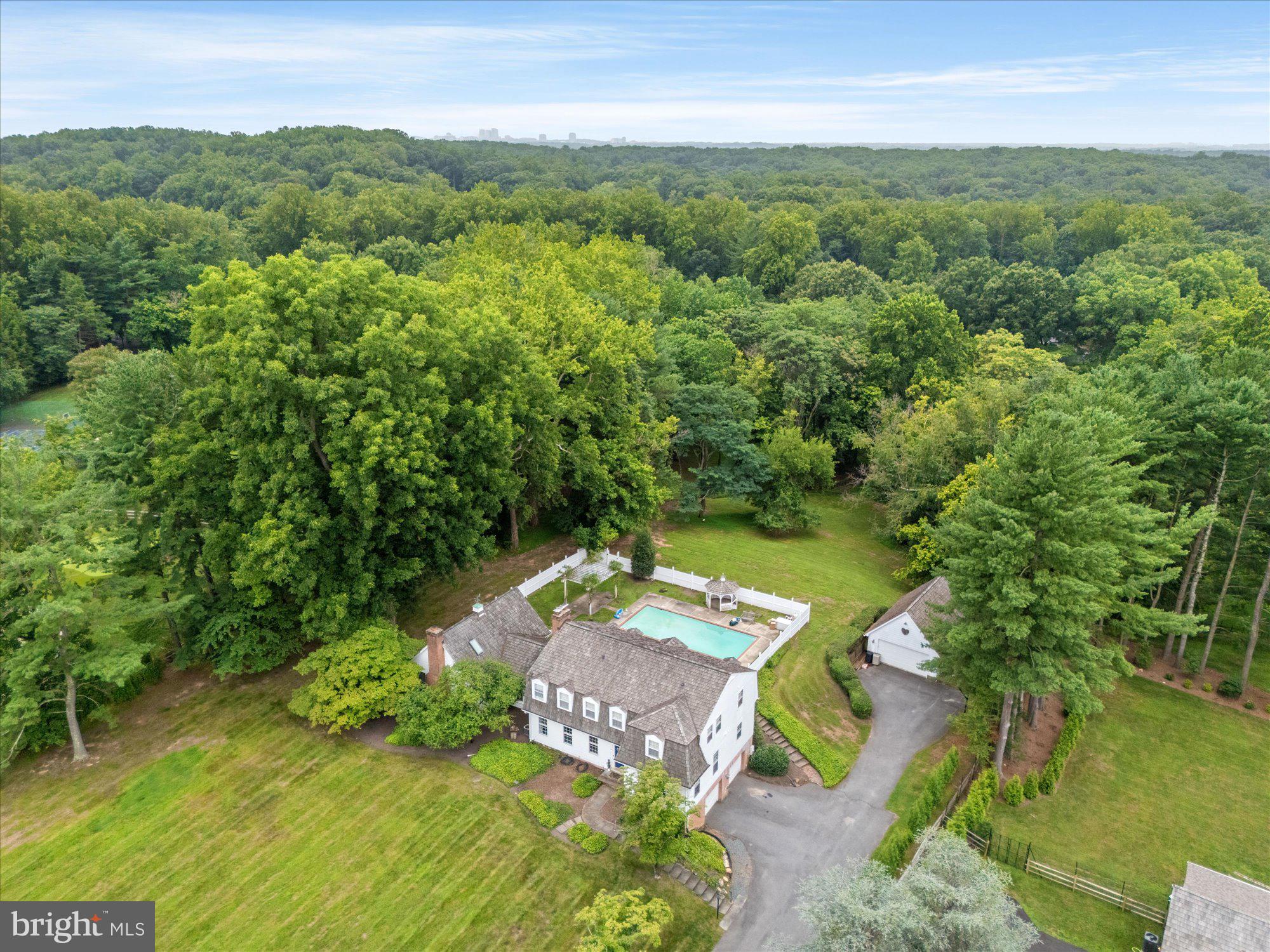 10812 Cripplegate Road Potomac, MD 20854 - Photo 23 of 24 Gallery Image 23