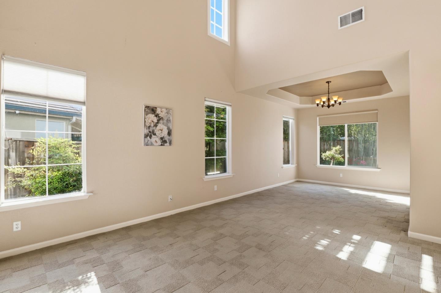 1536 Jackdow Court Gilroy, CA 95020 - Photo 9 of 53