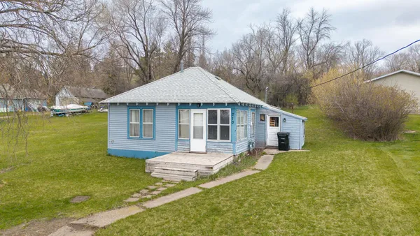 $44,000 | 710-720 5th Street Northwest, Valley City, ND 58072