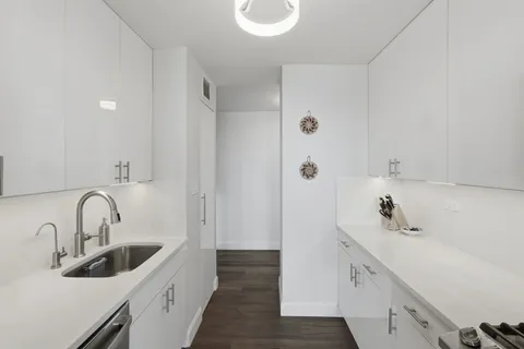 $325,000 | 6040 Boulevard East, Unit 10H, West New York, NJ 07093
