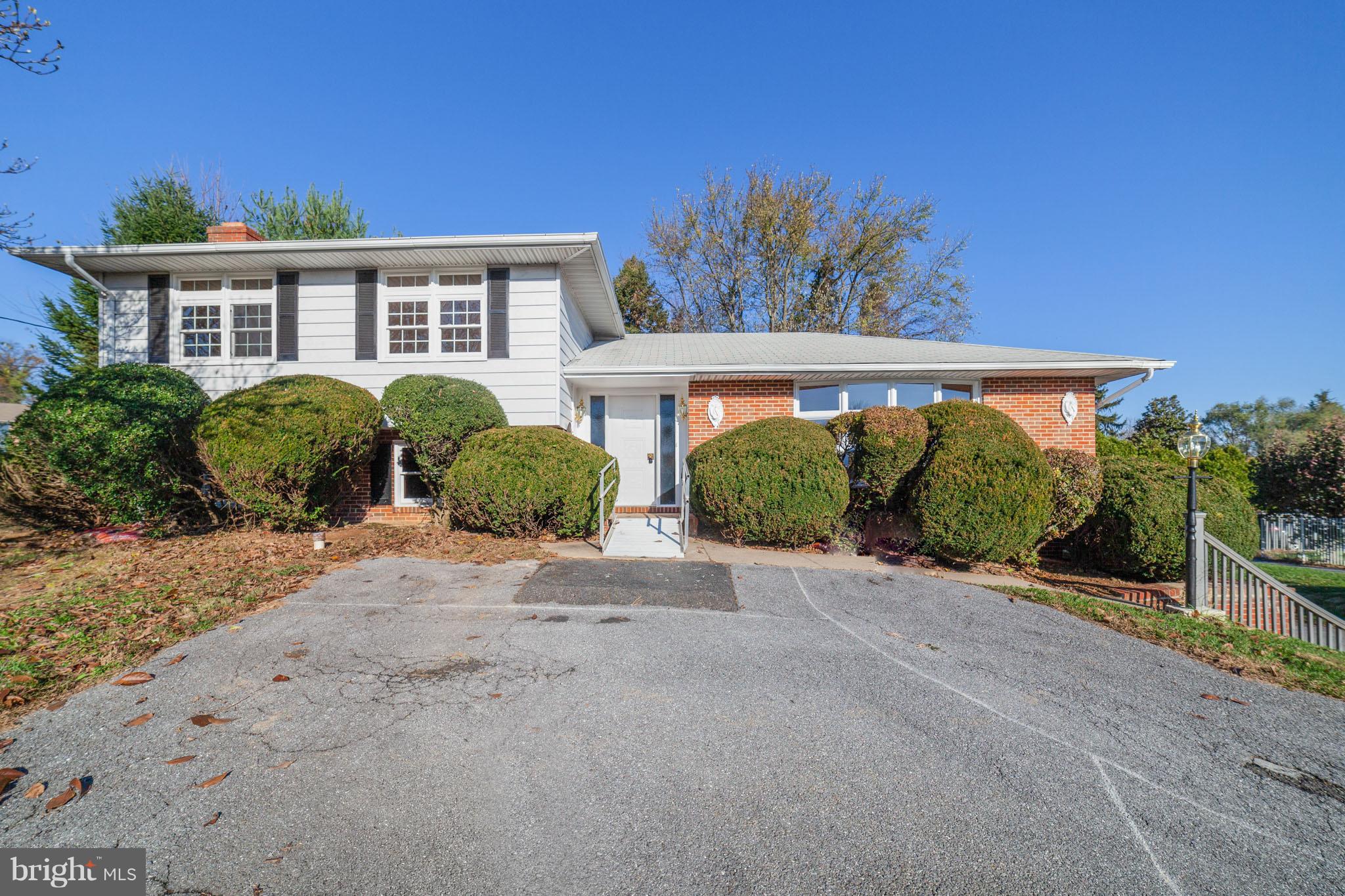 5606 Old Court Road Baltimore, MD 21244 - Photo 2 of 29