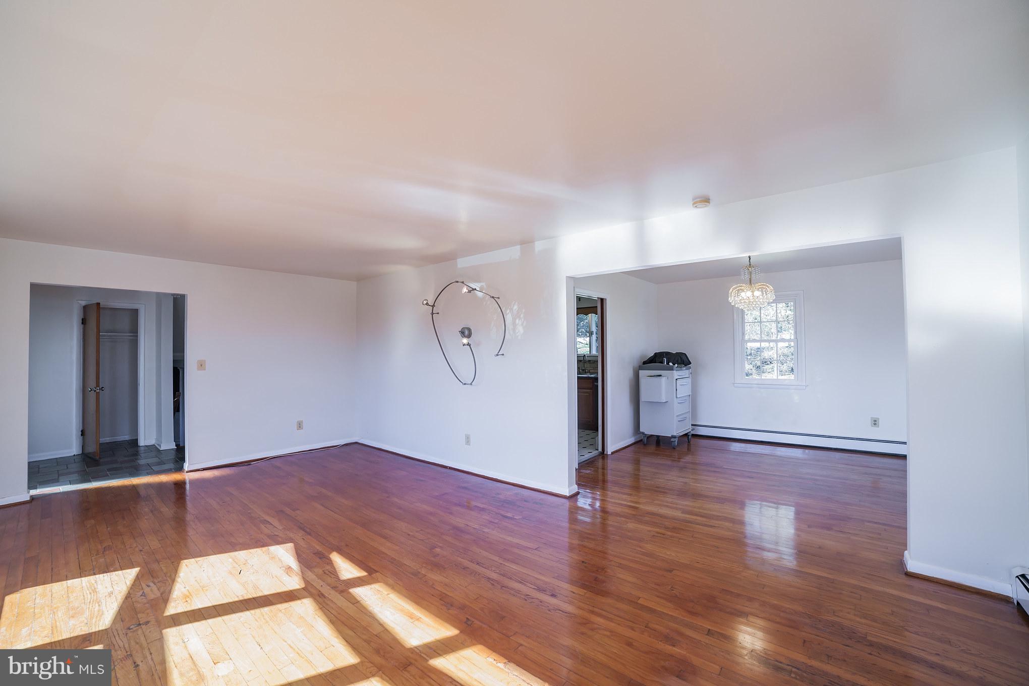 5606 Old Court Road Baltimore, MD 21244 - Photo 6 of 29