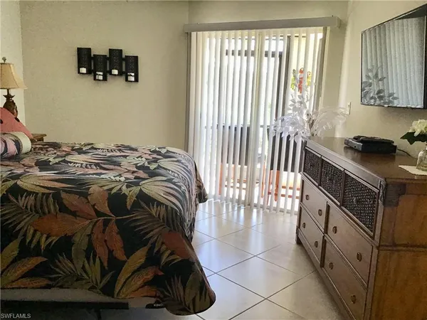 $4,800 | 440 Fox Haven Drive, Unit 2106, Naples, FL 34104