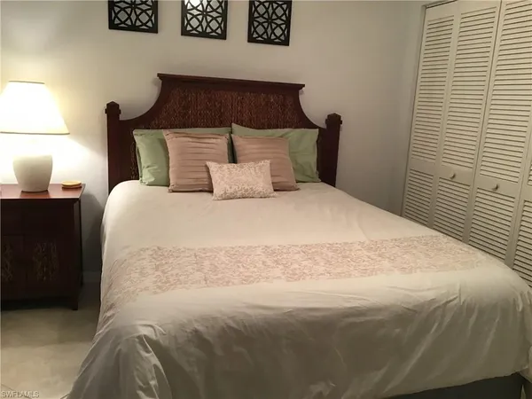 $4,800 | 440 Fox Haven Drive, Unit 2106, Naples, FL 34104